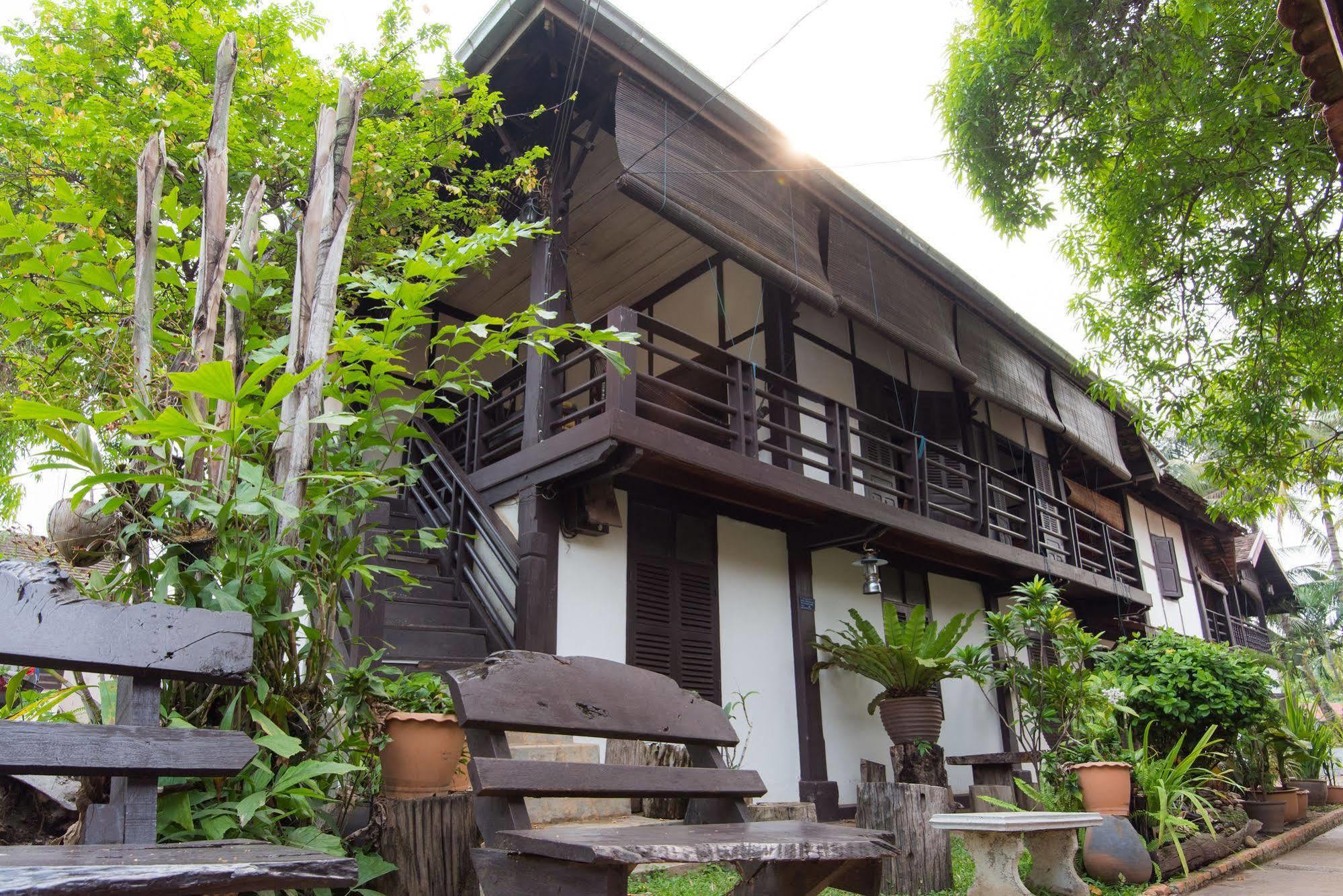 Villa Lao Vientiane Exterior photo
